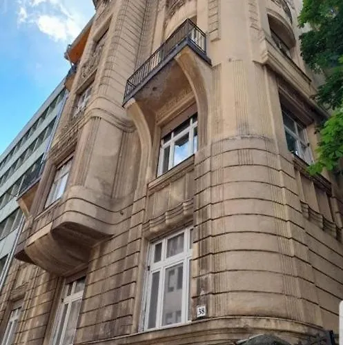 Alternative Hilton In Central Budapest